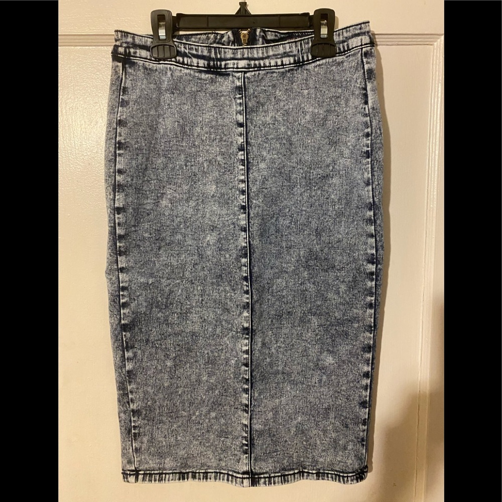 SOLD!!! Modern Vintage Iris Acid Washed Skirt
